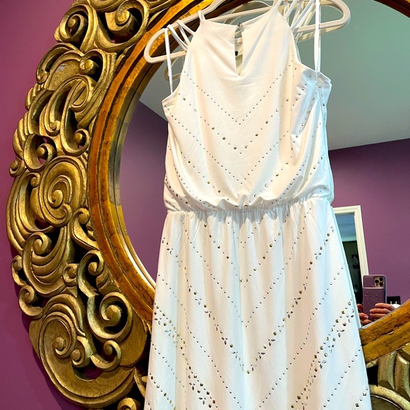 White House black market nwt xs white v neck dress gold silver - Picture 8 of 10
